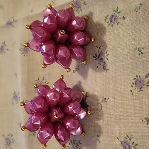 Vintage Mauve & Gold Colored Clip On Earrings
